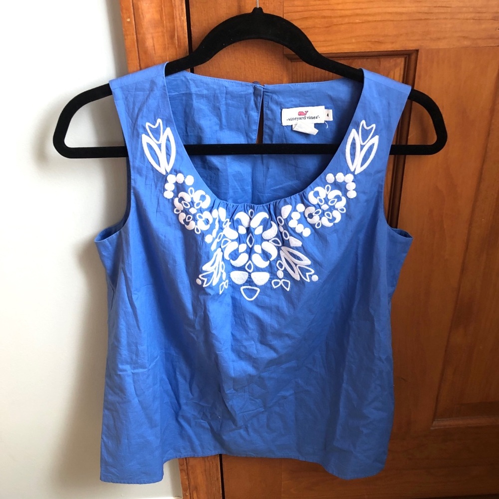 VV tank top Vibrant Blue with White floral detail